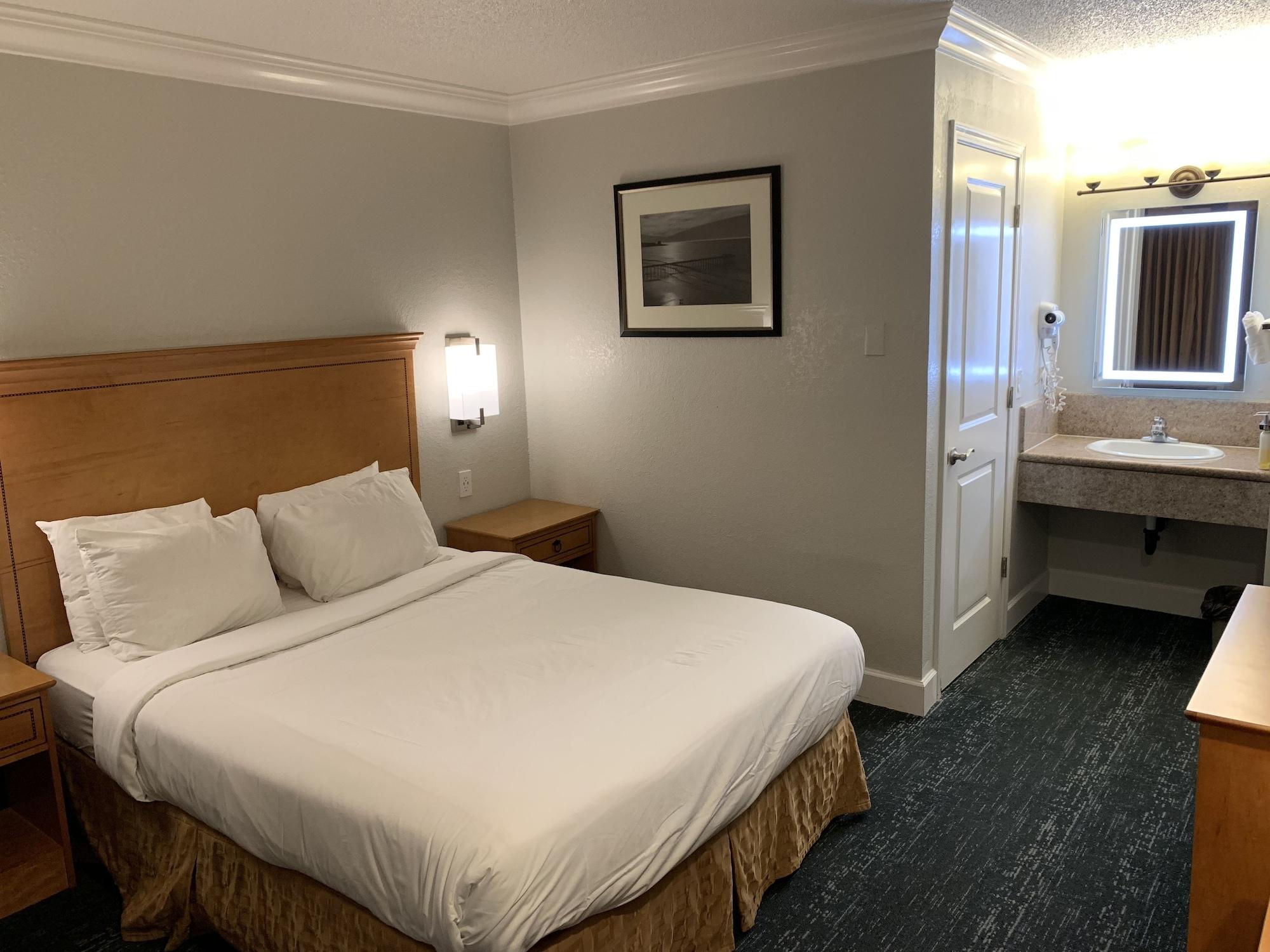 Stargazer Inn And Suites Монтерей Экстерьер фото