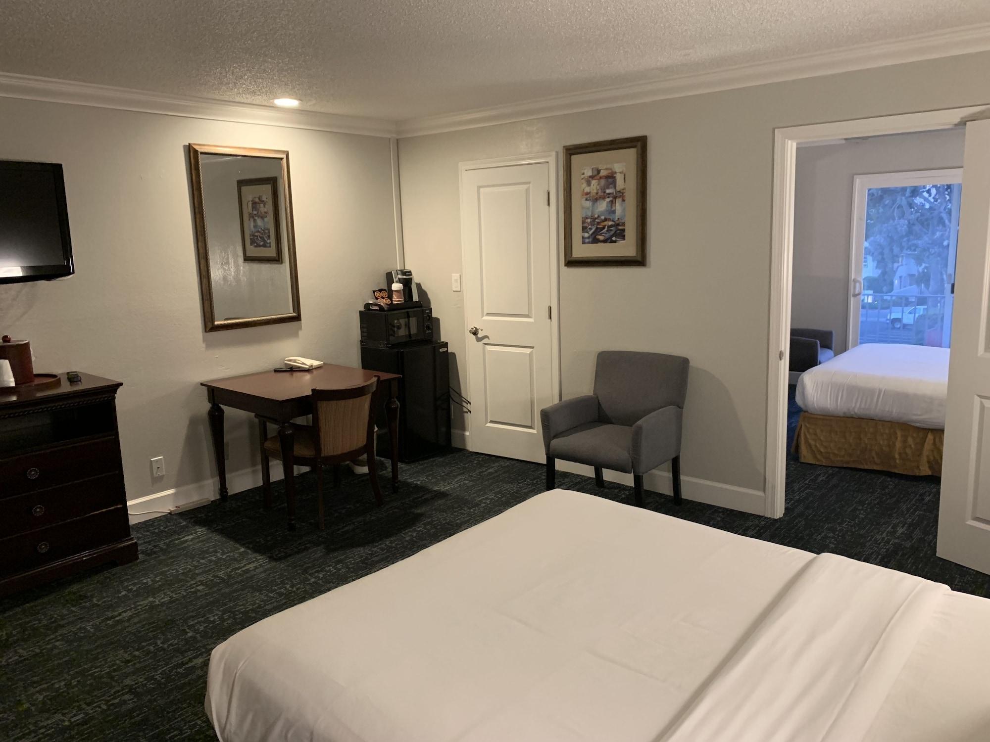Stargazer Inn And Suites Монтерей Экстерьер фото