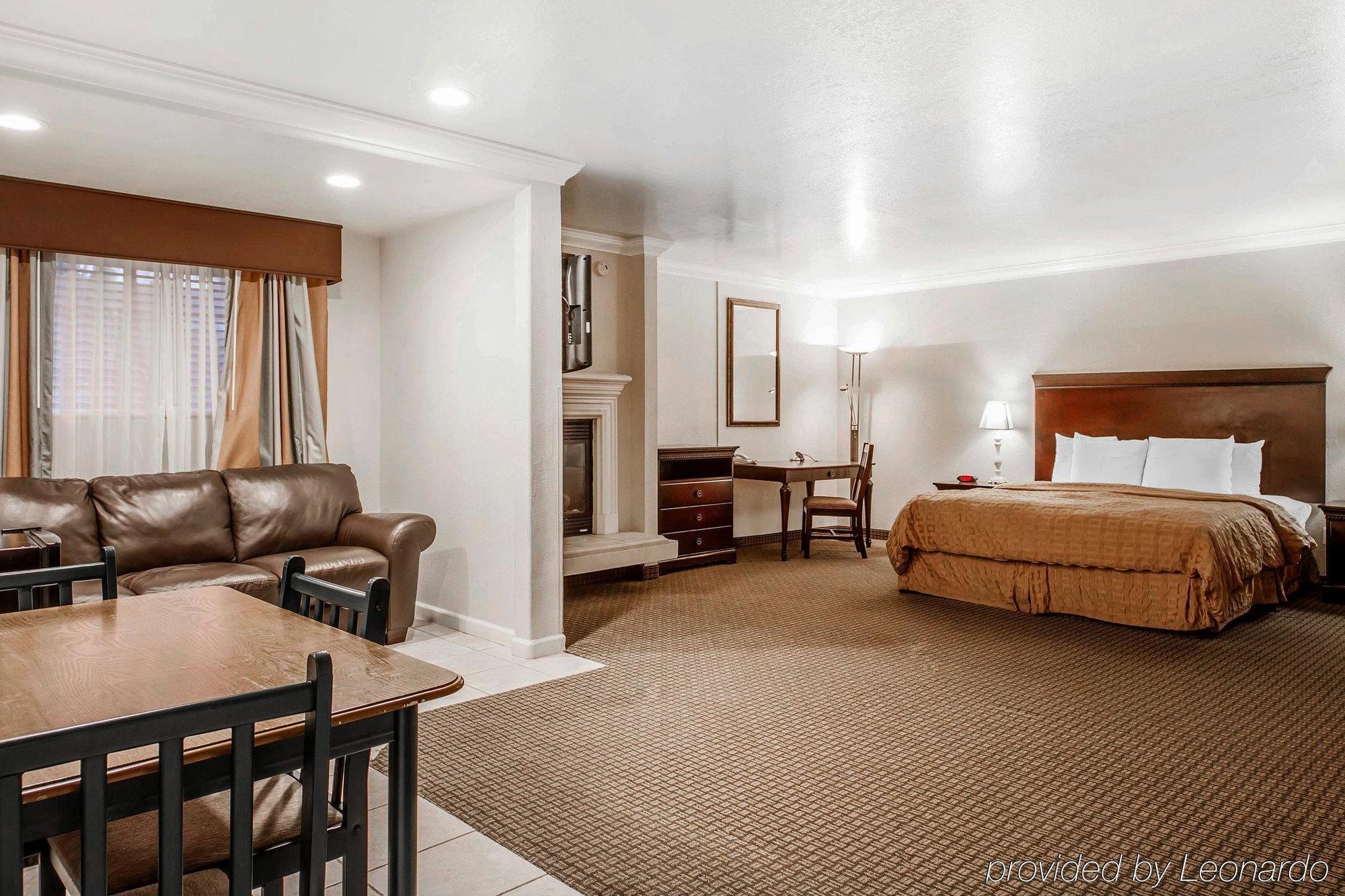Stargazer Inn And Suites Монтерей Экстерьер фото