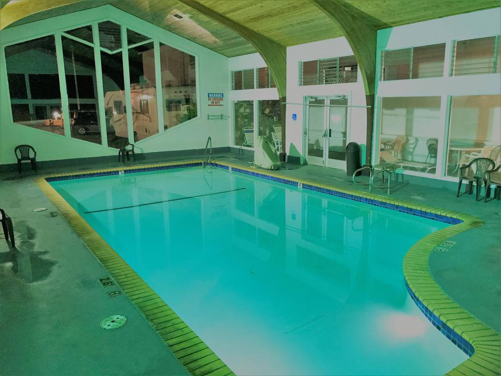 Stargazer Inn And Suites Монтерей Экстерьер фото