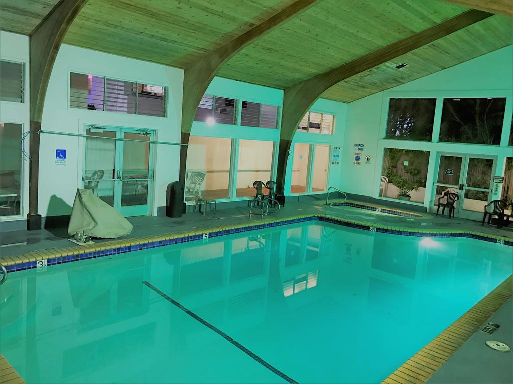 Stargazer Inn And Suites Монтерей Экстерьер фото