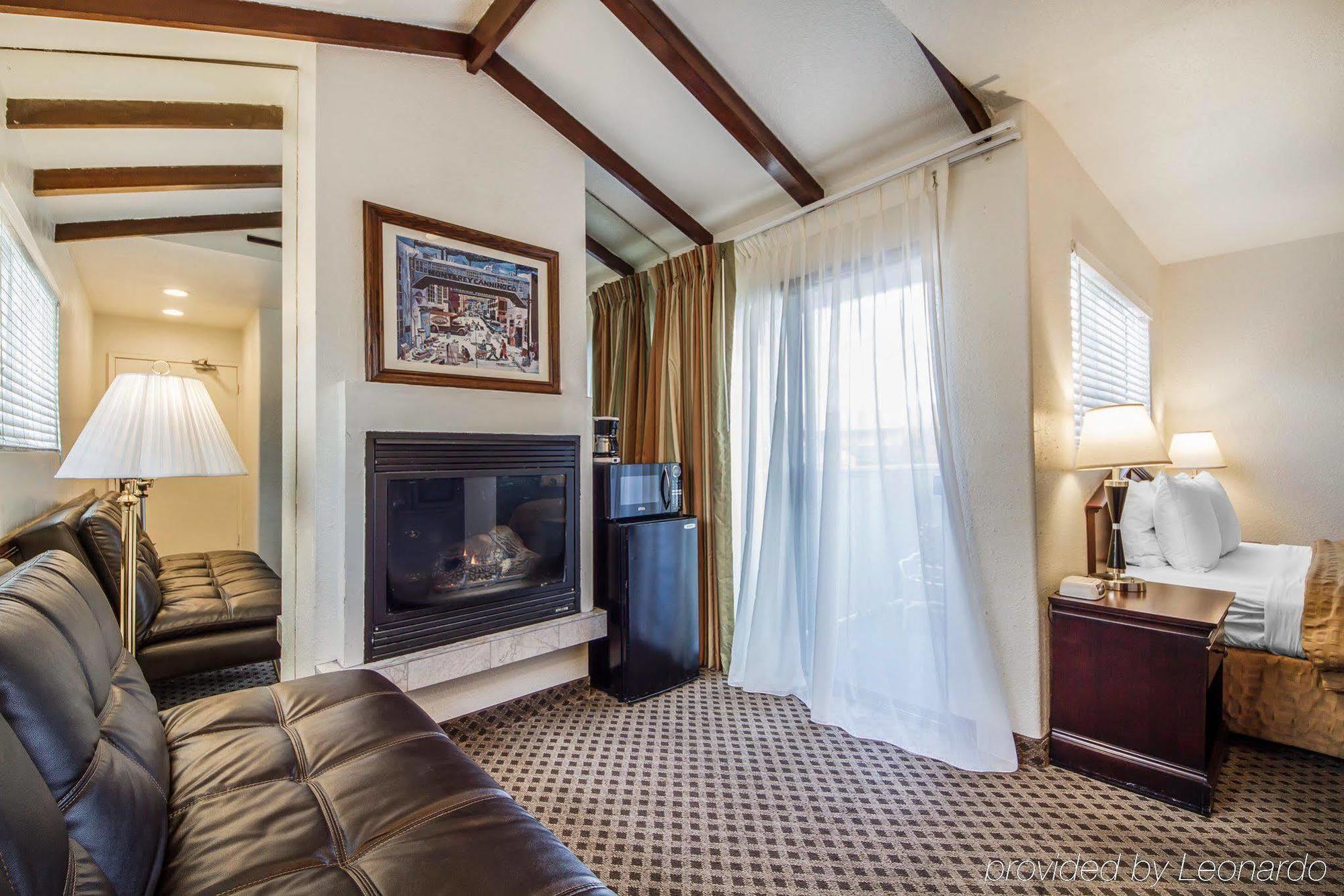 Stargazer Inn And Suites Монтерей Экстерьер фото