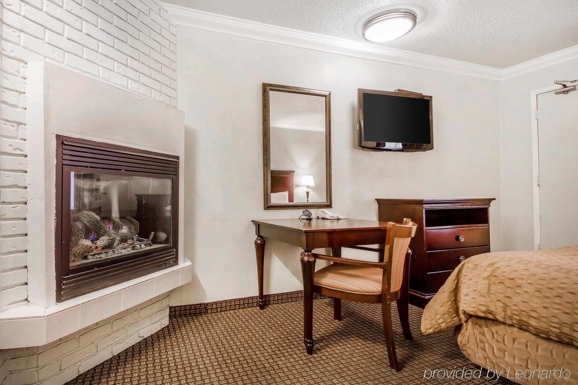Stargazer Inn And Suites Монтерей Экстерьер фото