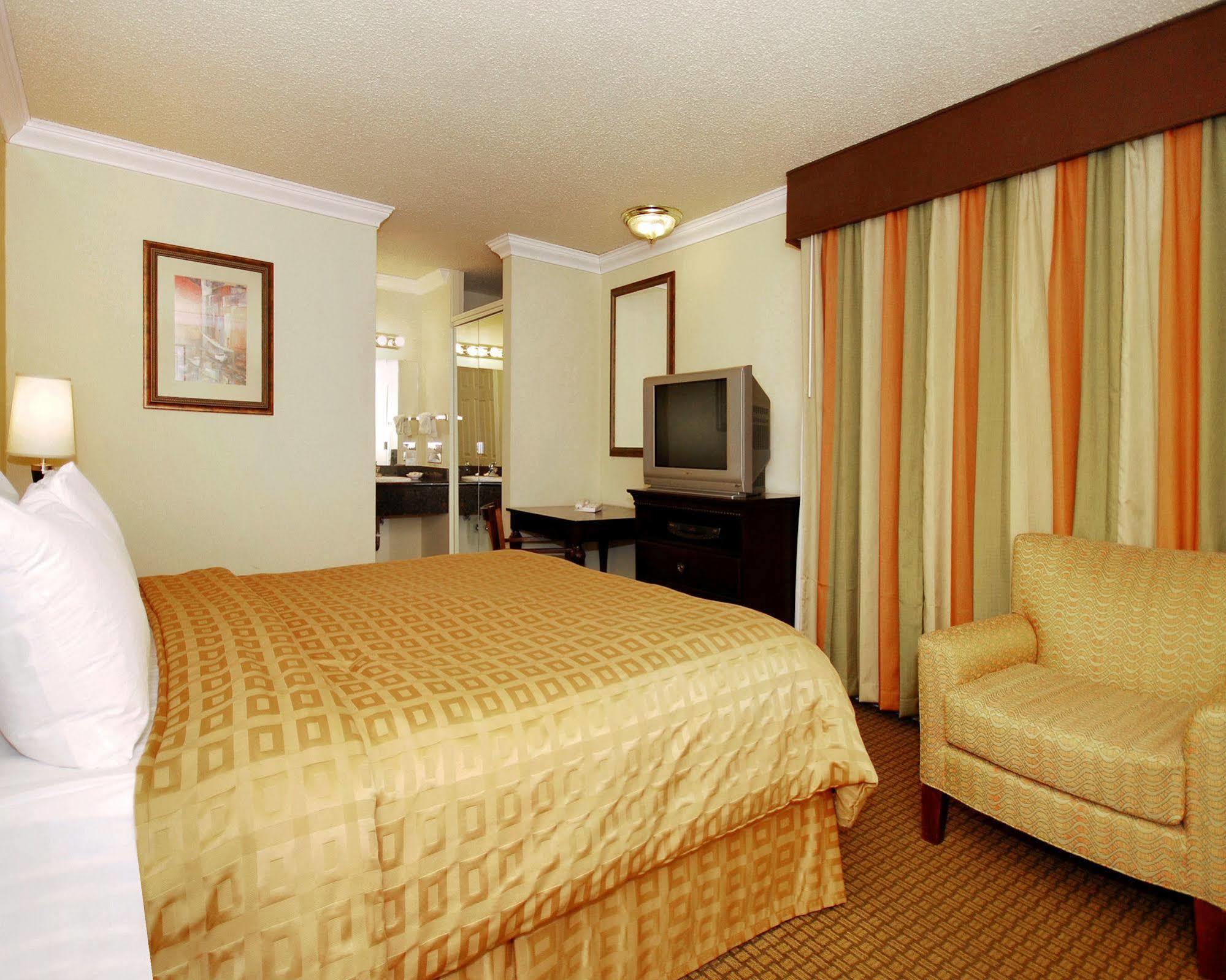 Stargazer Inn And Suites Монтерей Экстерьер фото